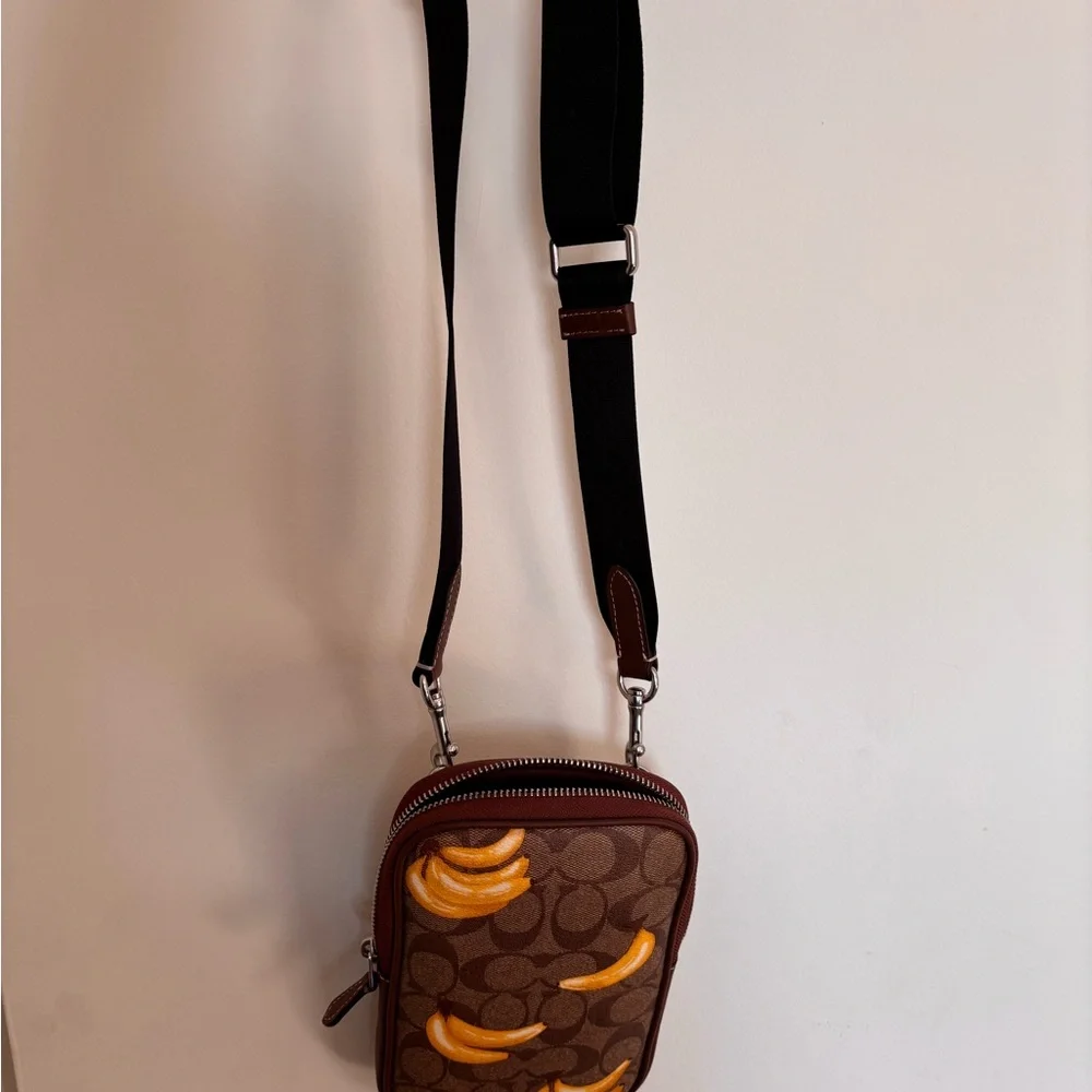 Coach Banana Aden crossbody - Picture 9 of 9